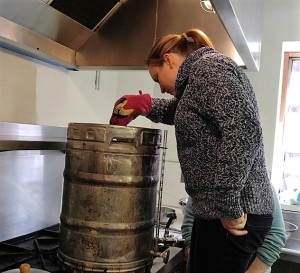 SUSAN stirring the wort
